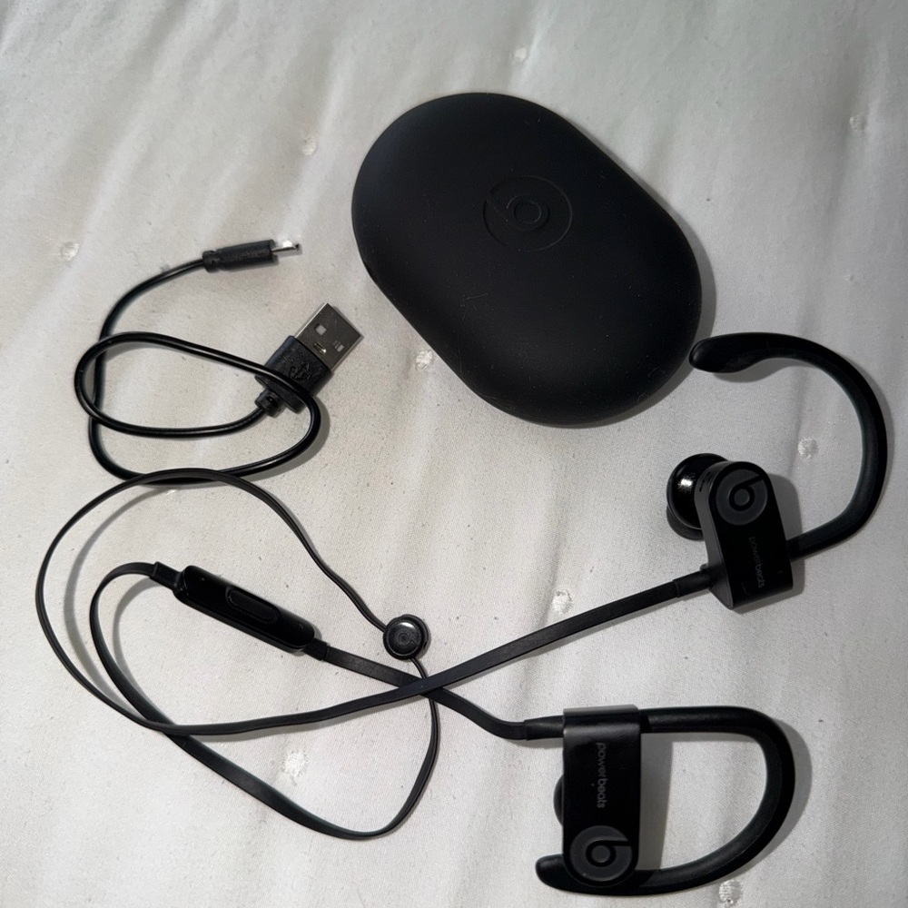 Beats by Dre Black Over-Ear Headphones